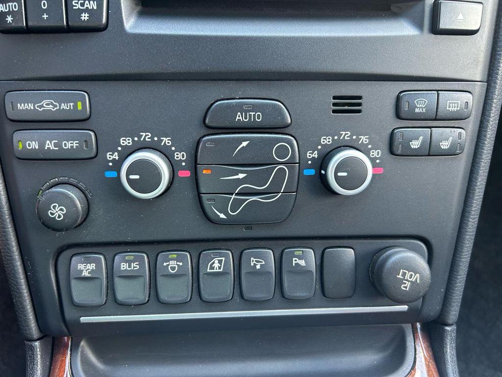 used 2014 Volvo XC90 car, priced at $12,900