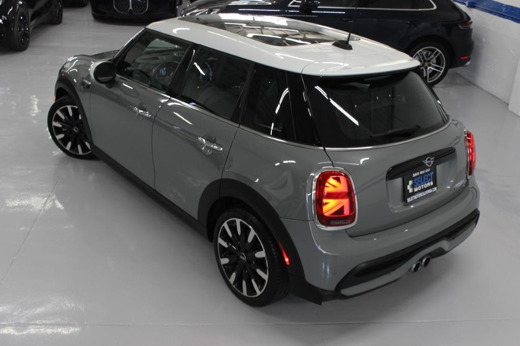 used 2022 MINI Hardtop car, priced at $22,498
