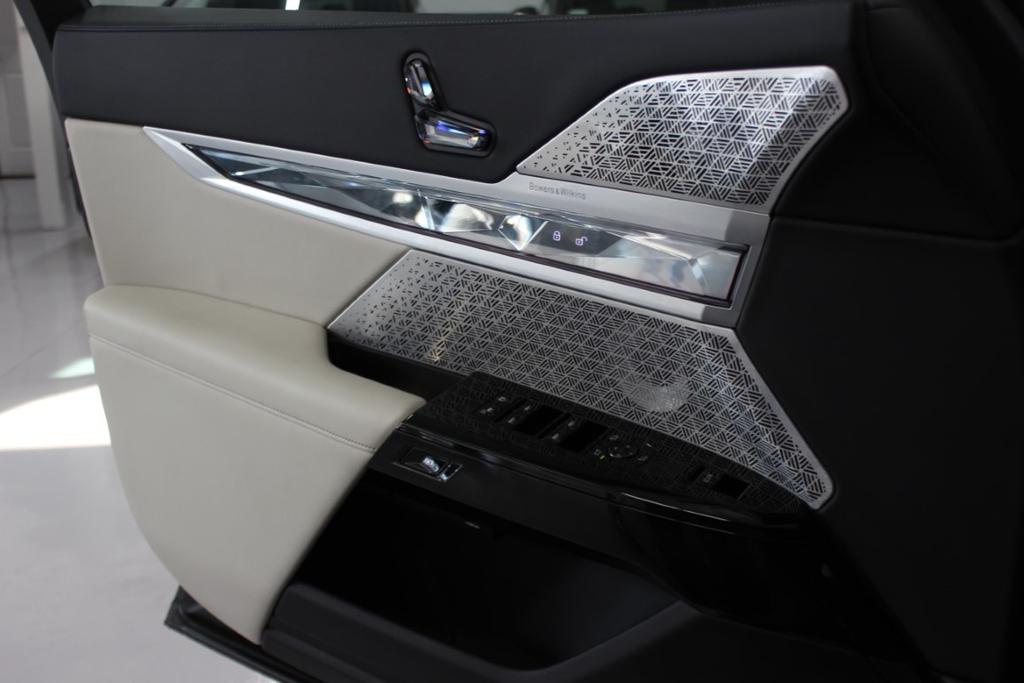 used 2023 BMW i7 car, priced at $88,998