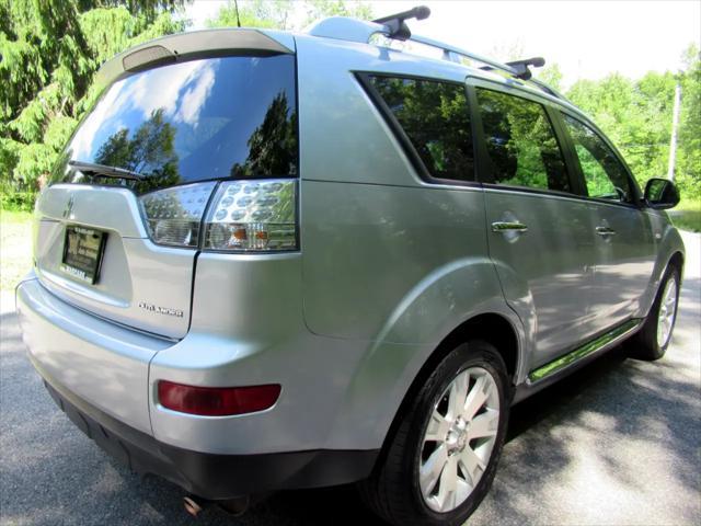 used 2009 Mitsubishi Outlander car, priced at $7,995