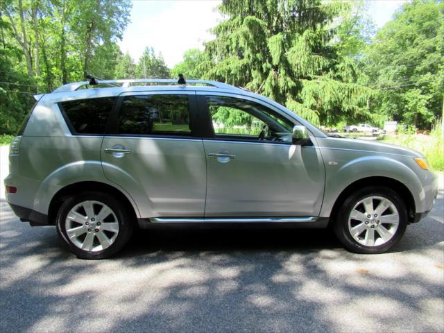 used 2009 Mitsubishi Outlander car, priced at $7,995