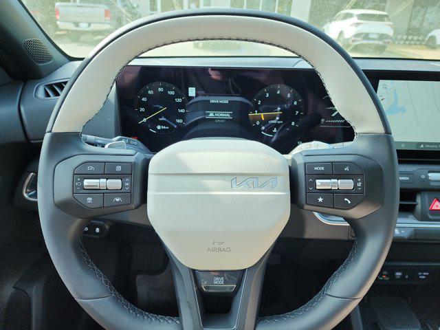 new 2025 Kia K4 car, priced at $25,963