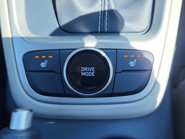 new 2025 Hyundai Venue car, priced at $24,526