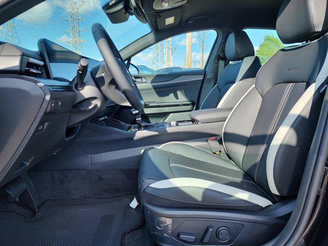 new 2025 Kia K5 car, priced at $27,519