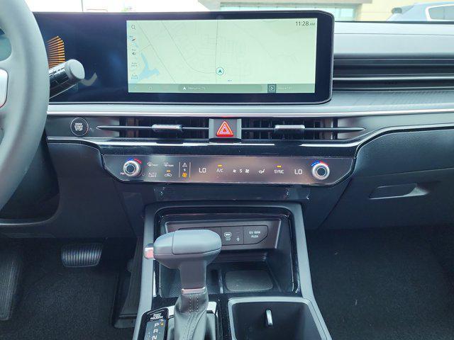 new 2025 Kia K5 car, priced at $27,994