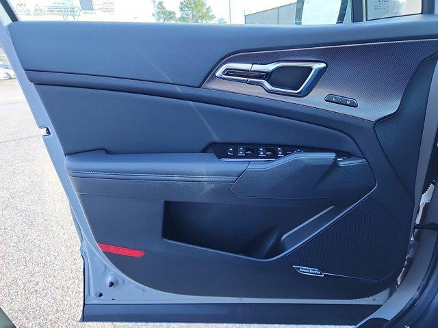 new 2025 Kia Sportage car, priced at $34,817
