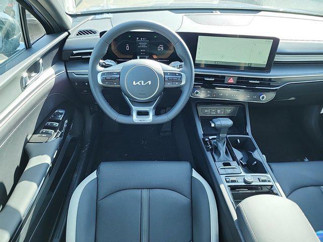 new 2025 Kia K5 car