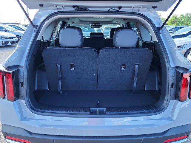 new 2025 Kia Sorento car, priced at $35,384