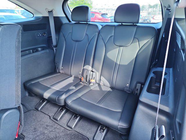 new 2025 Kia Sorento car, priced at $35,384
