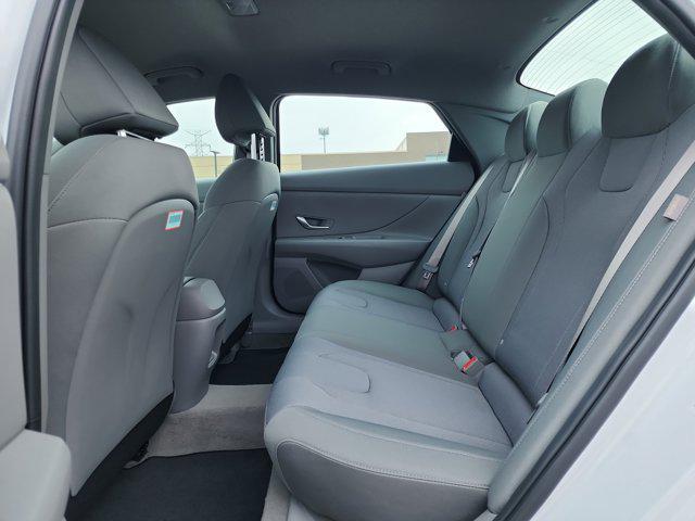 new 2025 Hyundai Elantra car