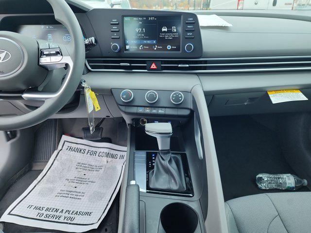 new 2025 Hyundai Elantra car