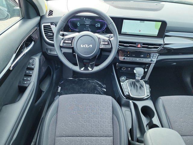 new 2025 Kia Seltos car, priced at $24,564
