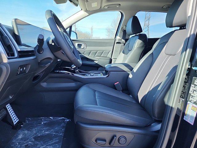 new 2025 Kia Sorento car, priced at $38,639