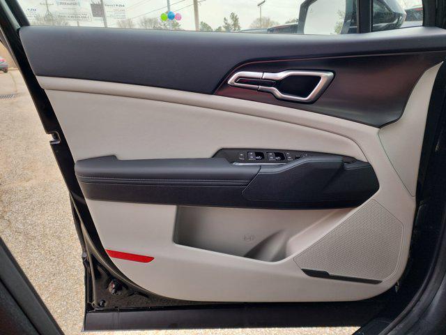 new 2025 Kia Sportage car, priced at $29,342