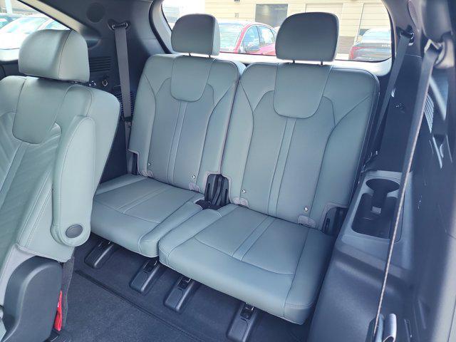 new 2025 Kia Sorento car, priced at $43,582
