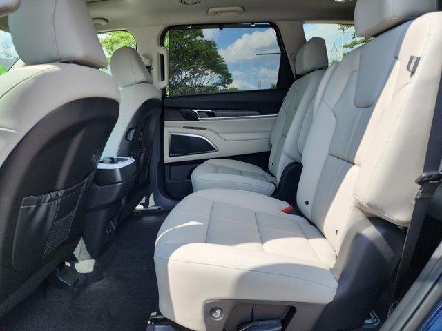 new 2025 Kia Telluride car, priced at $50,050