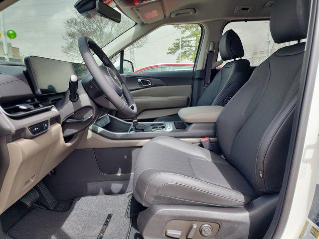 new 2025 Kia Carnival car