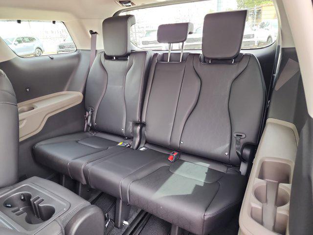 new 2025 Kia Carnival car