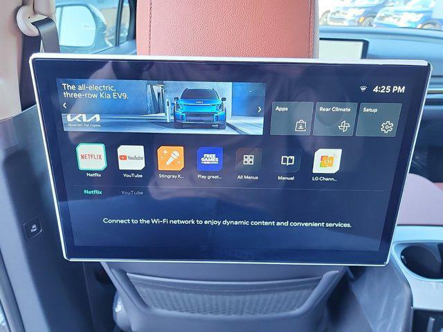new 2025 Kia Carnival car, priced at $51,635