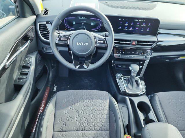 new 2025 Kia Seltos car, priced at $24,689