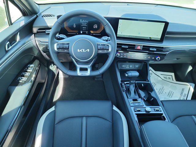new 2025 Kia K5 car