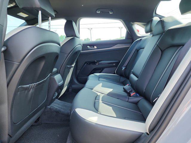 new 2025 Kia K5 car