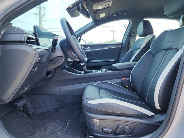 new 2025 Kia K5 car