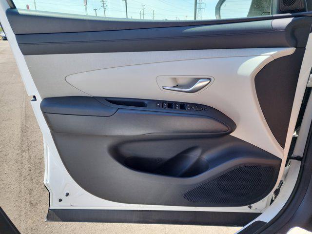 new 2025 Hyundai TUCSON Hybrid car, priced at $37,090