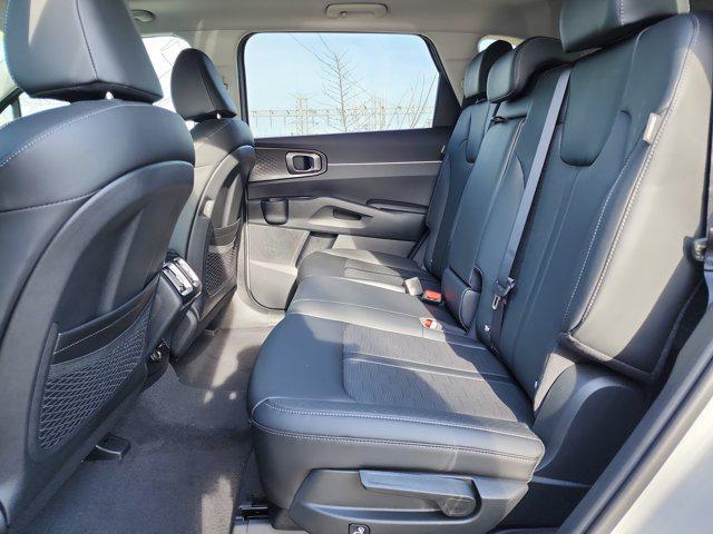 new 2025 Kia Sorento car, priced at $34,884