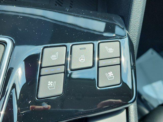 new 2025 Kia Sportage car, priced at $33,433