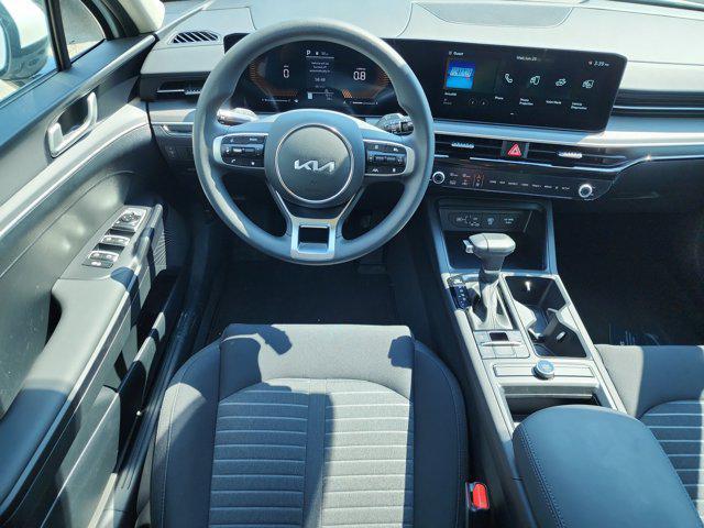 new 2025 Kia K5 car