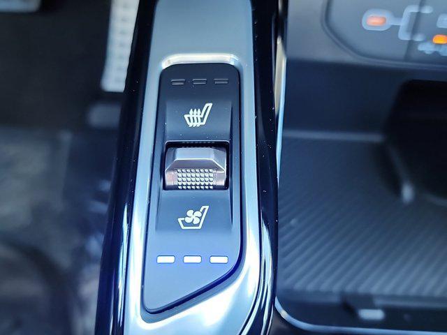 new 2025 Kia Sorento car, priced at $38,639