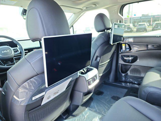 new 2025 Kia Carnival car, priced at $51,635