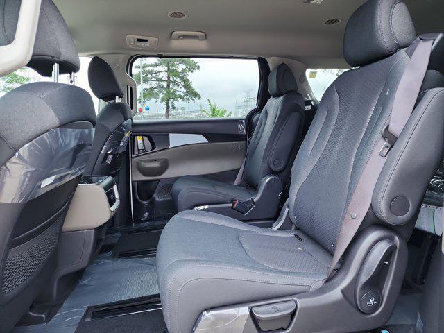 new 2025 Kia Carnival car, priced at $38,730