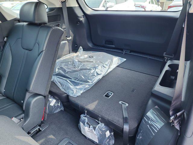 new 2025 Kia Sorento car, priced at $34,581