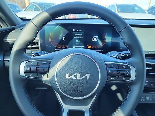 new 2025 Kia K5 car