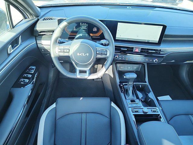new 2025 Kia K5 car