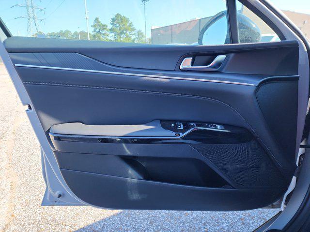 new 2025 Kia K5 car, priced at $27,894