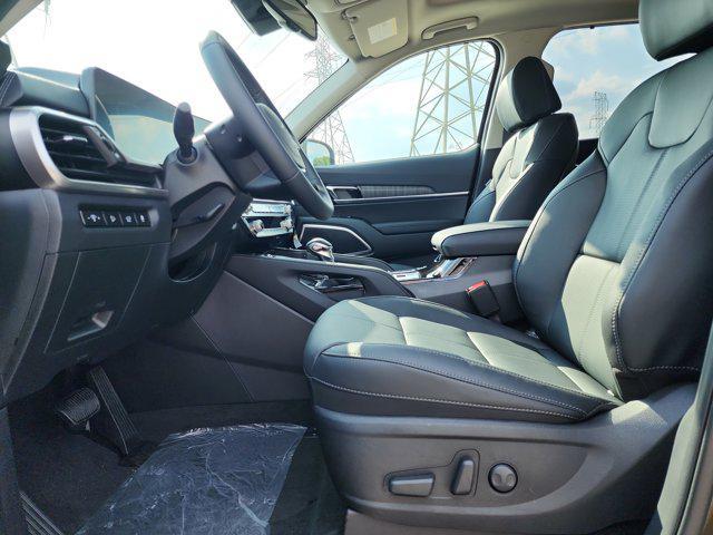 new 2025 Kia Telluride car, priced at $43,155
