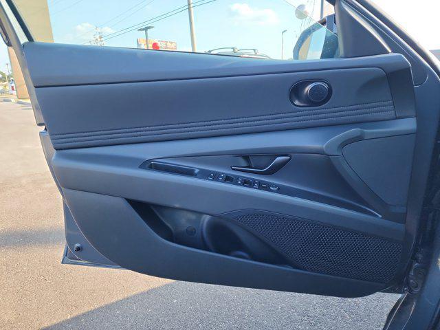 new 2025 Hyundai Elantra car