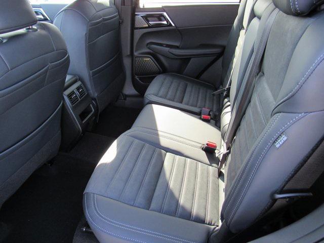 new 2025 Mitsubishi Outlander car, priced at $29,345