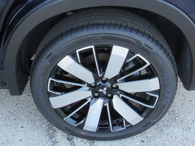 new 2025 Mitsubishi Outlander car, priced at $26,105