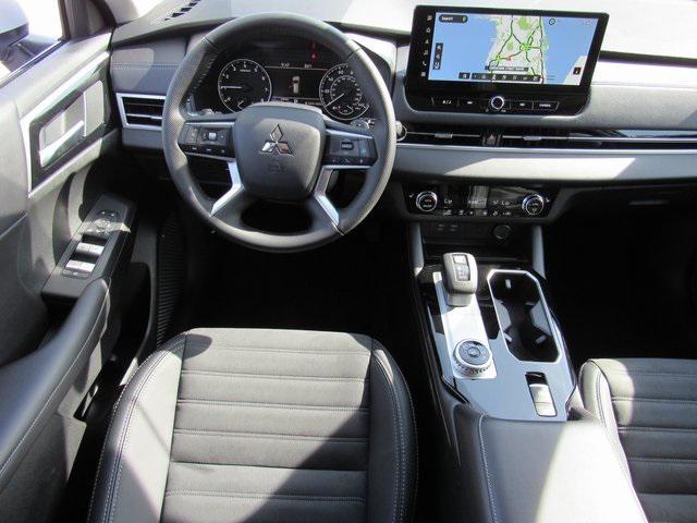 new 2025 Mitsubishi Outlander car, priced at $26,700