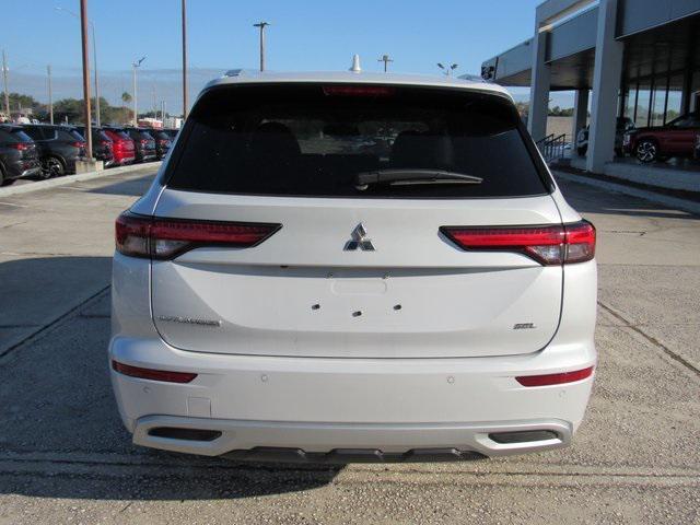 new 2024 Mitsubishi Outlander car, priced at $30,335