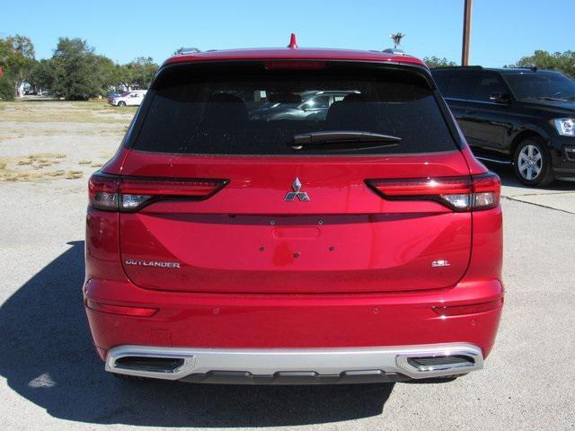 new 2024 Mitsubishi Outlander car, priced at $28,225