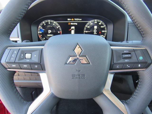 new 2024 Mitsubishi Outlander car, priced at $27,015