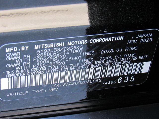 new 2024 Mitsubishi Outlander car, priced at $29,605