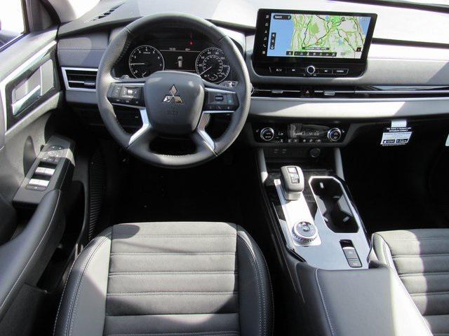 new 2025 Mitsubishi Outlander car, priced at $26,105