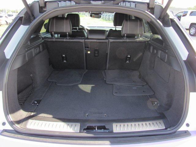 used 2022 Land Rover Range Rover Velar car, priced at $30,606