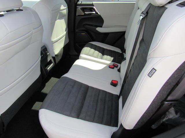 new 2025 Mitsubishi Outlander car, priced at $31,795